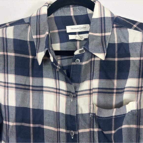 Plaid Button-Up Boyfriend Shirt - Picture 2 of 7